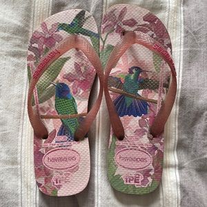 Unique Original Havaianas Flip Flops in Great Condition